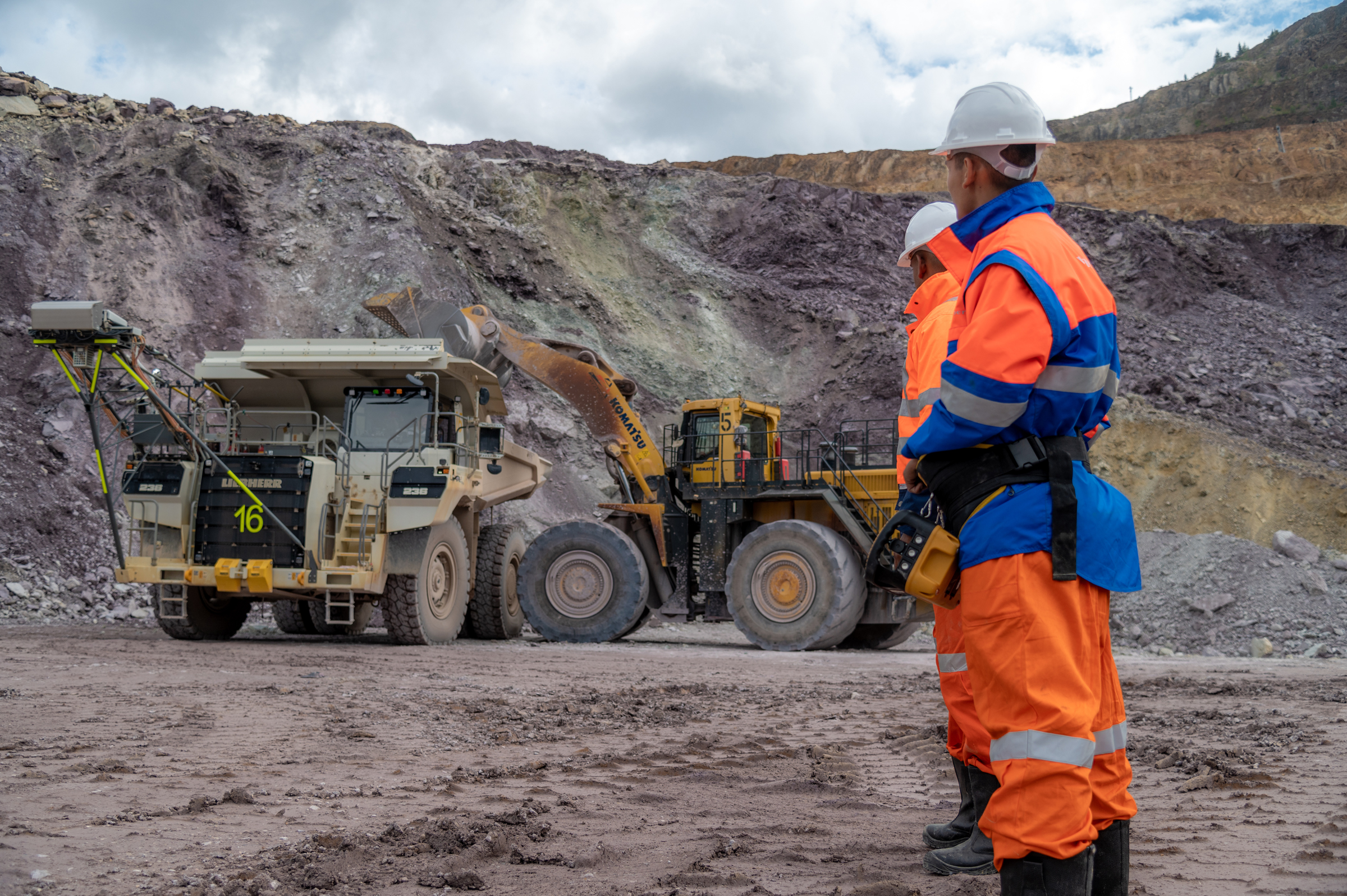 grote werkvoertuigen op industriële bediening